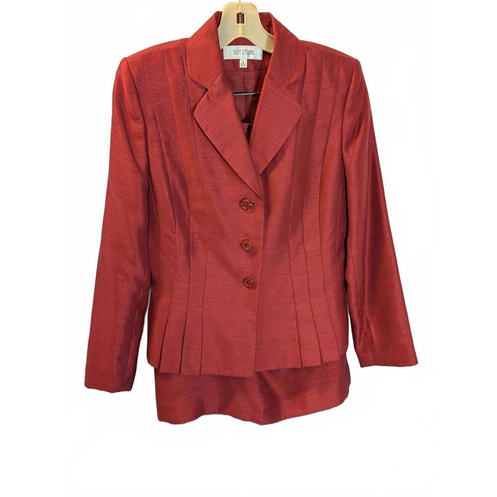 Suit Studio Women's Red Blazer Size 6